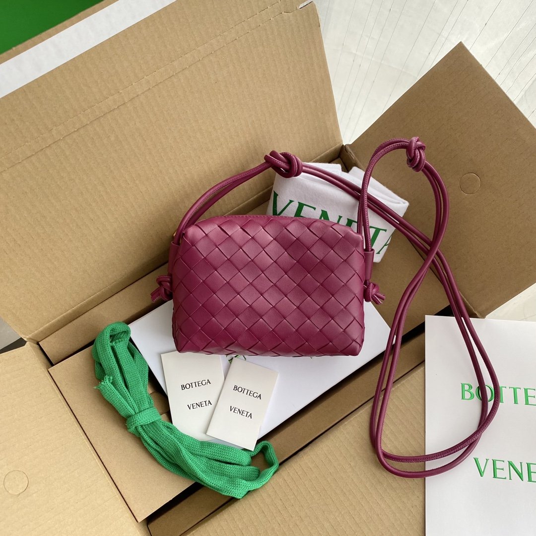 B0tt*ga Ven*ta Mini Loop Camera Bag Pink, For Women, Women’s Bags 6.7in/17cm