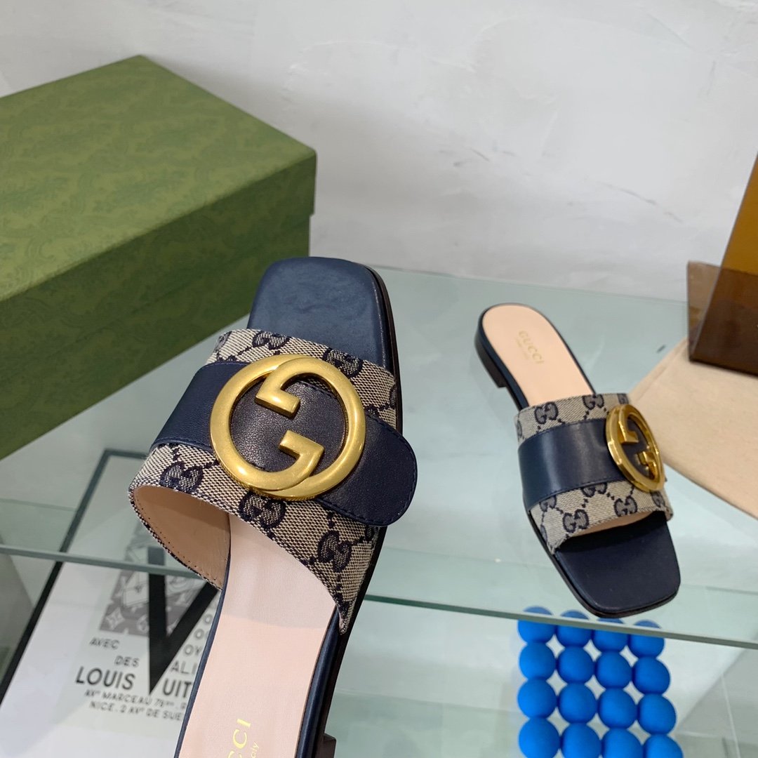 Gvc*1 Blondie Matelasse Canvas Slide Sandal Black For Women GG