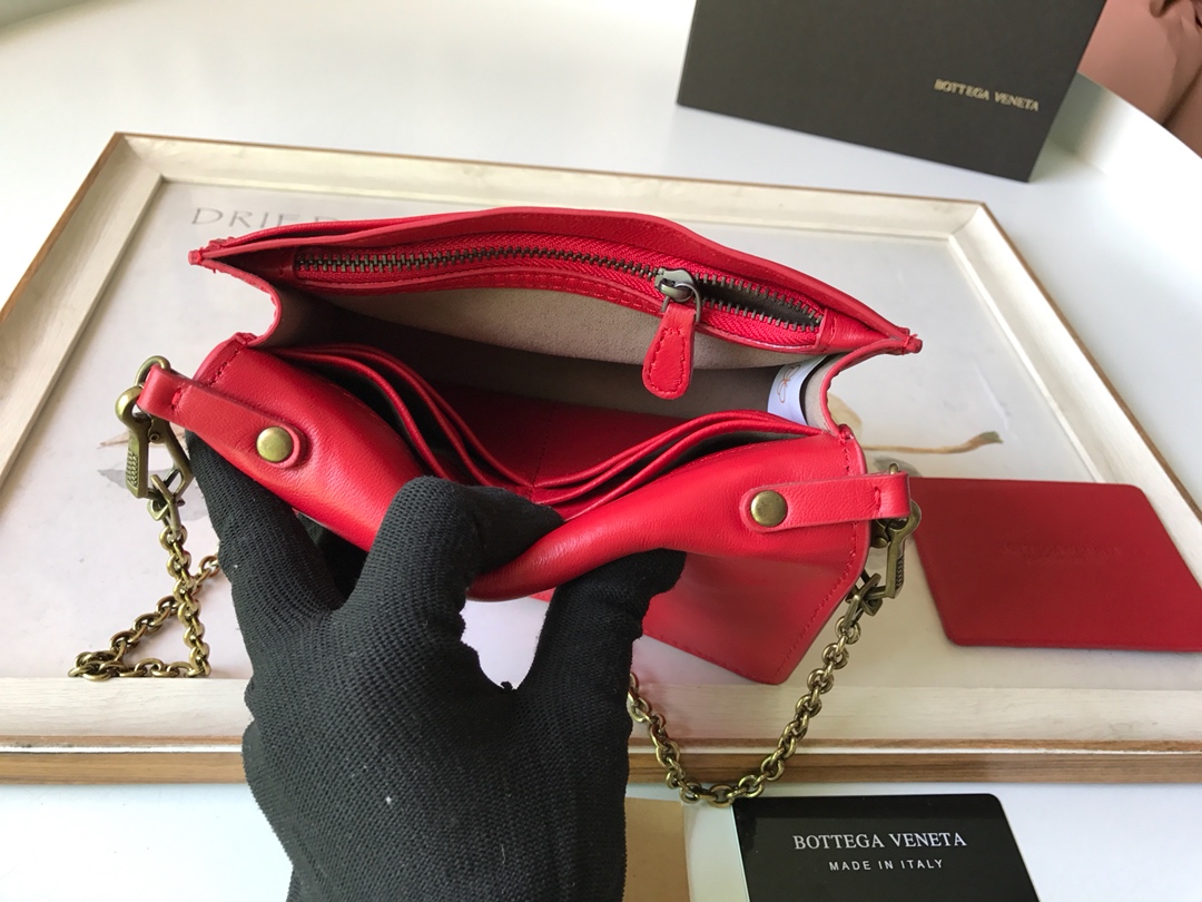 B0tt*ga Ven*ta Crossbody Red, For Women, Women’s Bags 6.9in/17.5cm