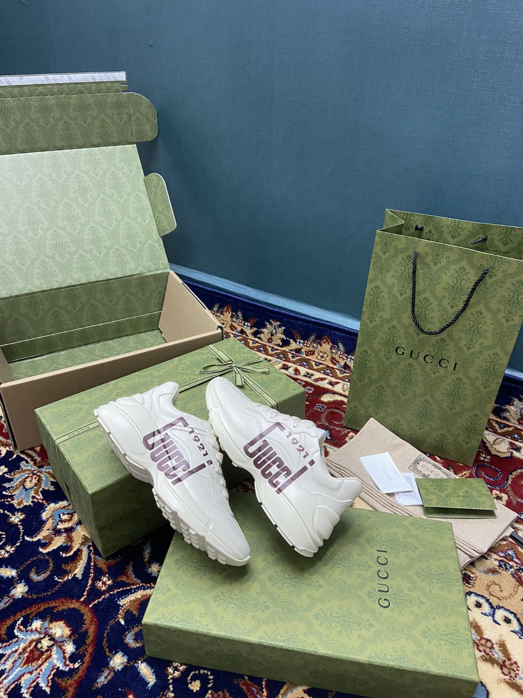 Gvc*1 Women’s Rhyton Sneakers With Logo 1921 Gvc*1 White Ivory For Women 684896 DRW00 9522