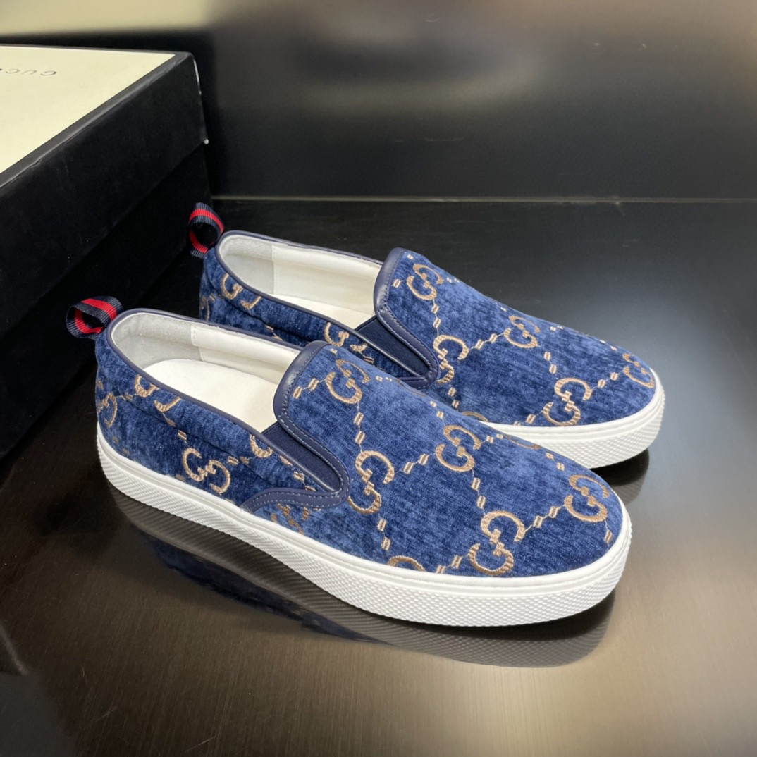 Gvc*1 Men’s GG Svp*me Slip-on Sneaker Light Blue For Men 407362