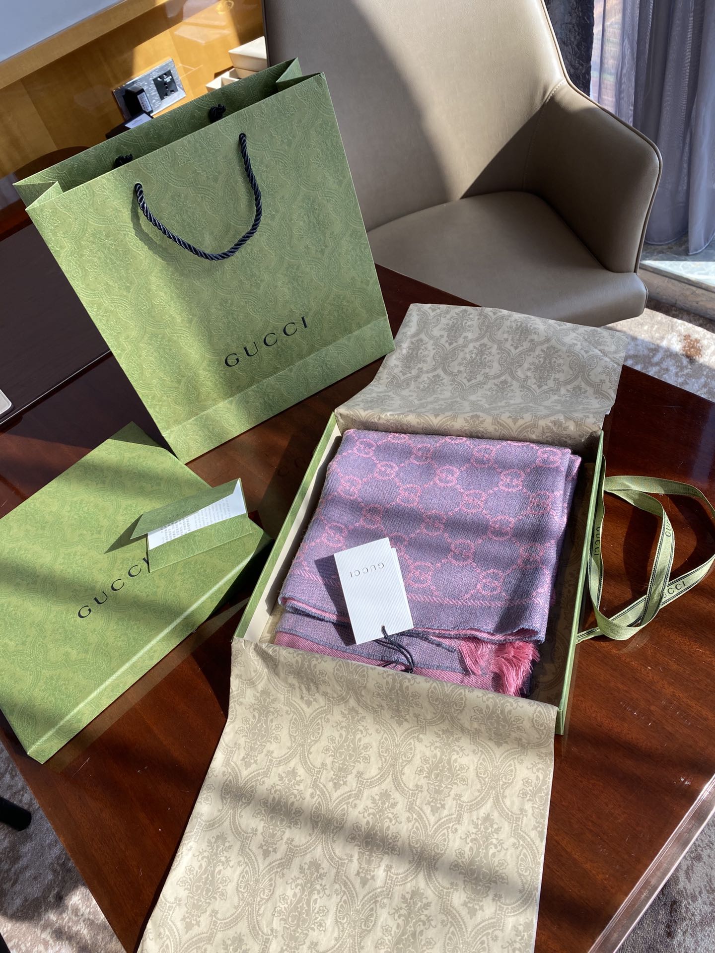 Gvc*1 GG Lamé Lacquard Stole Scarf Pink 71in/180cm