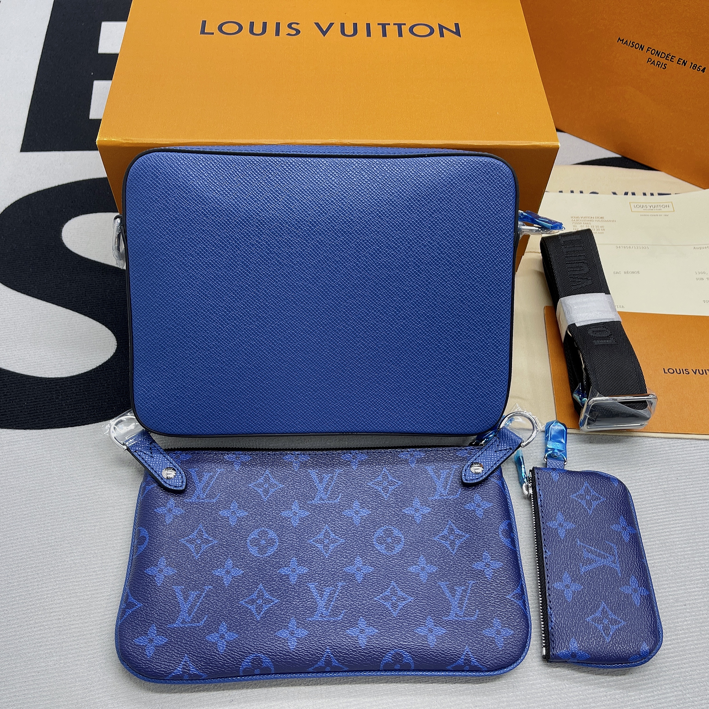 L0vis Vvtt0n Trio Messenger Monogram Canvas And Taiga Cobalt Blue For Men, Men’s Bags, Shoulder And Crossbody Bags 9.5in/25cm LV M30848