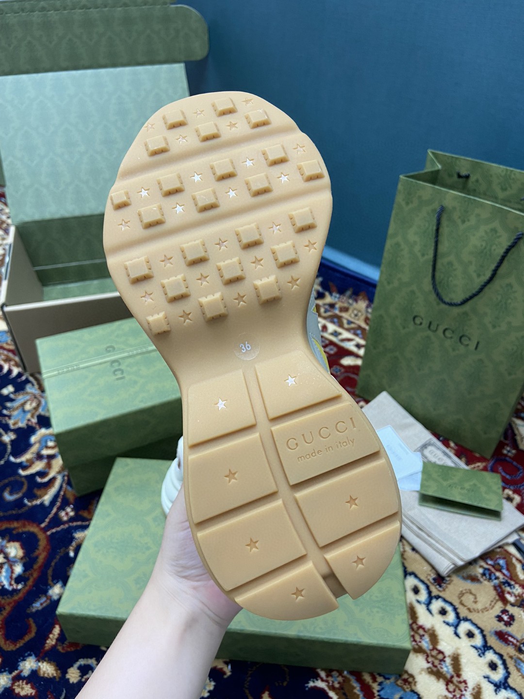 Gvc*1 Men’s Rhyton Sneaker With Stars White For Men 660938 2SH10 9560