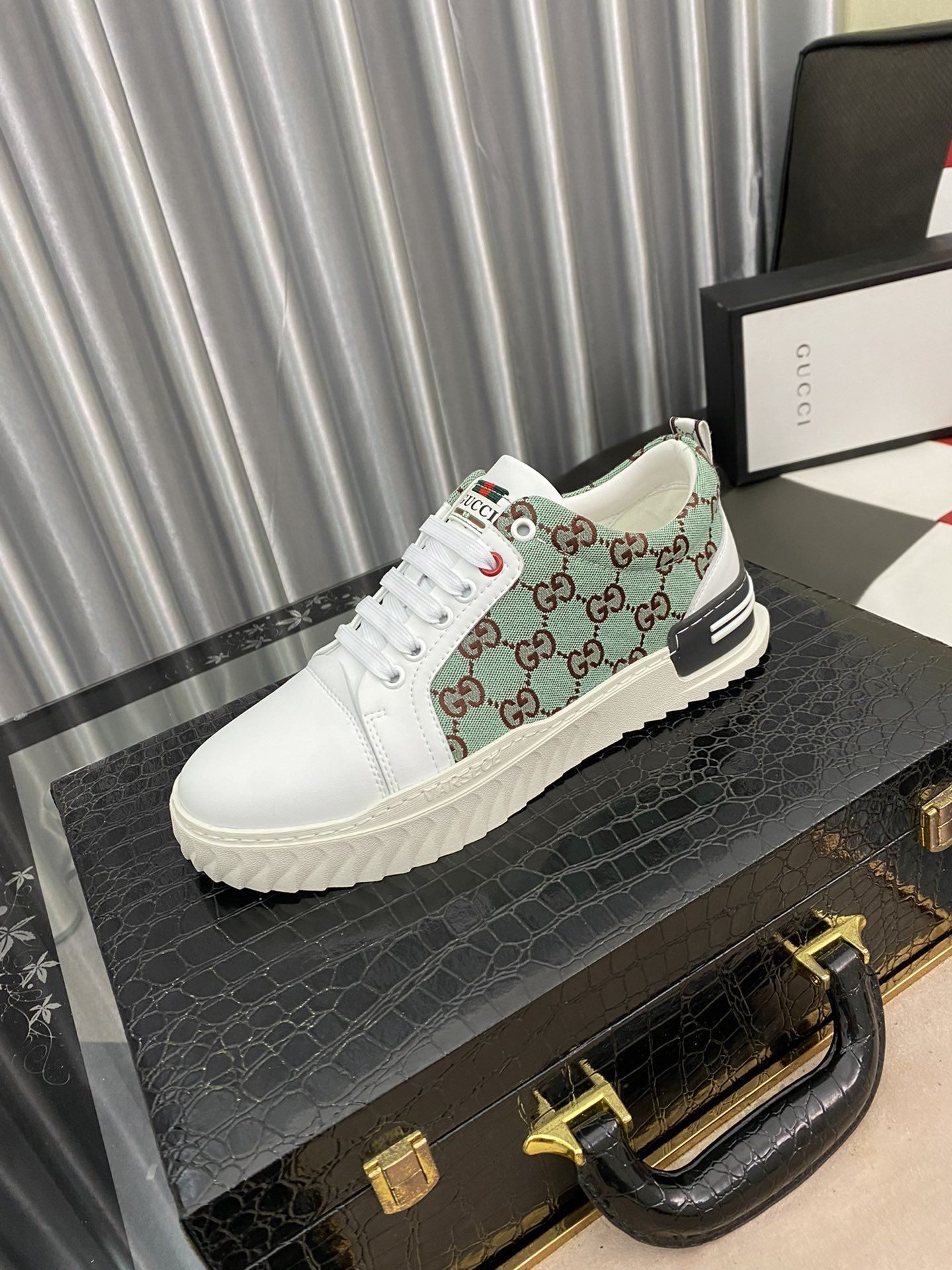 Gvc*1 Men’s GG Ace Sneaker Green And White For Men