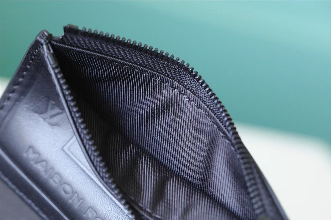 L0vis Vvtt0n Messenger Voyage Aerogram Black For Men, Men’s Bags, Shoulder And Crossbody Bags 11in/28cm LV M59329