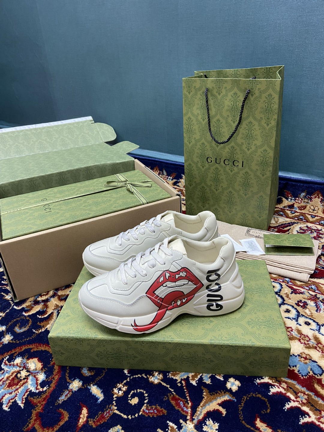 Gvc*1 Men’s Rhyton Sneakers With Mouth Print White Ivory For Men ‎552089 A9L00 9522