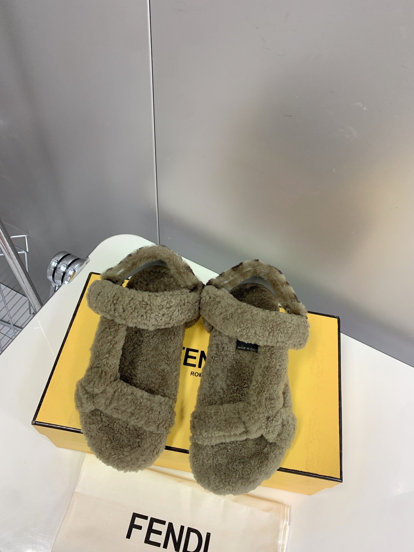 F**di First Shearling Sandal Green For Women