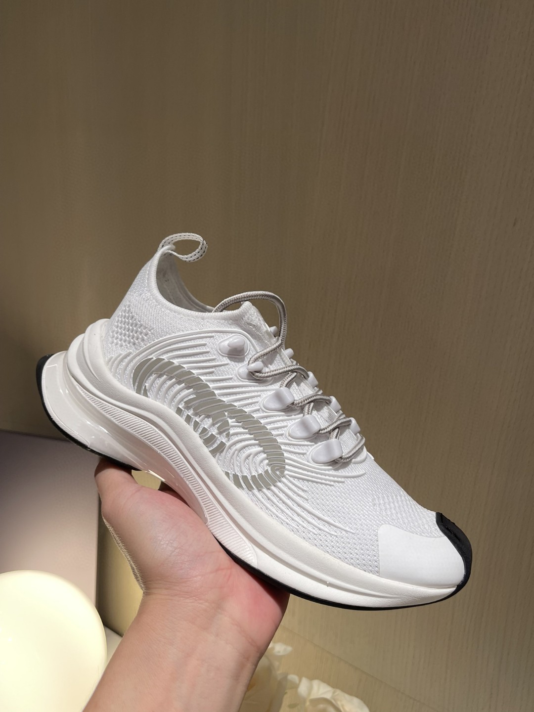 Gvc*1 Run Men’s Sneaker White For Men ‎‎‎680893 USM10 8475