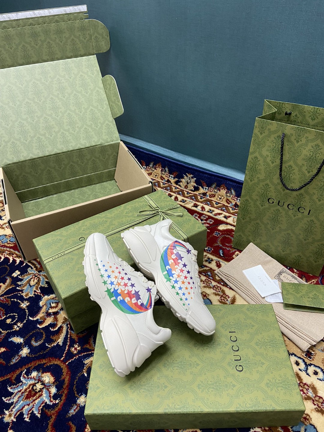 Gvc*1 Women’s Rhyton Sneakers With Gvc*1 Stars White Ivory For Women ‎684899