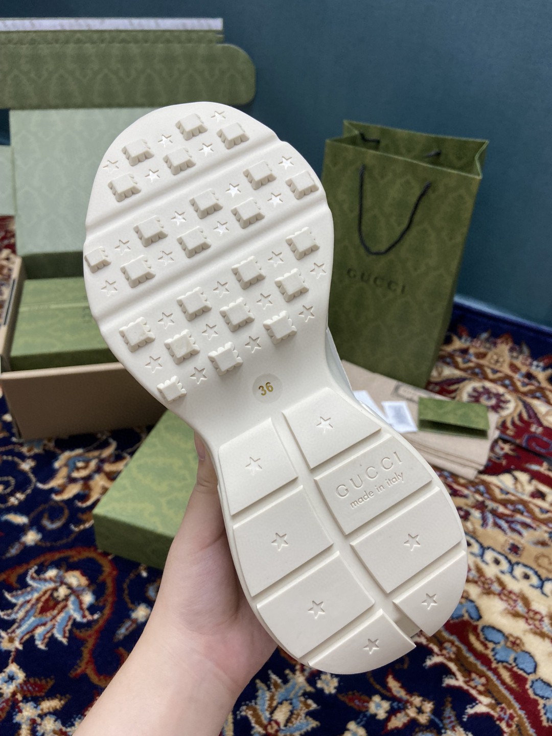 Gvc*1 Men’s Rhyton Sneakers With Gvc*1 Tiger White Ivory For Men 687611 DRW00 9522