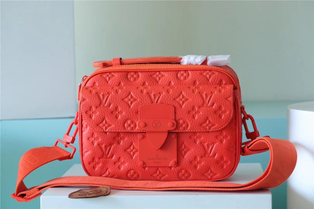 L0vis Vvtt0n S Rock Messenger Taurillon Monogram Orange For Men, Men’s Bags, Shoulder And Crossbody Bags 8.7in/22cm LV M20904