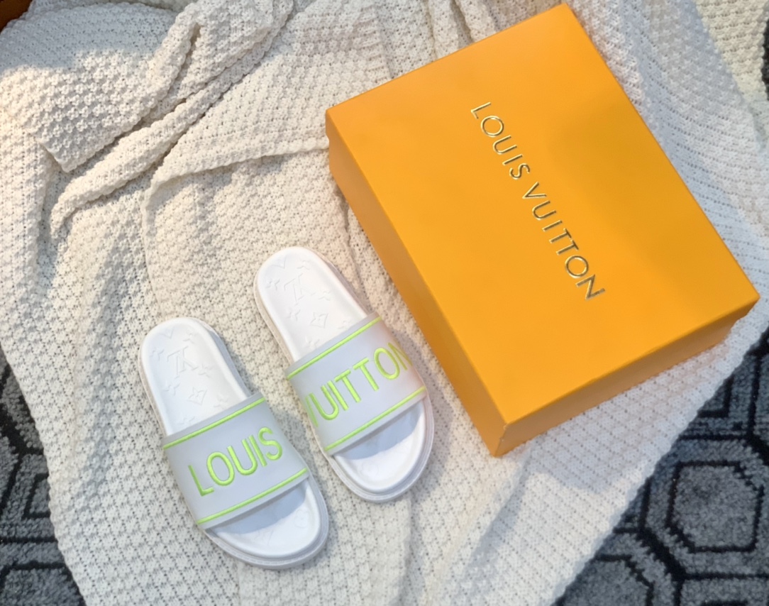 L0vis Vvtt0n Women’s Pool Pillow Flat Comfort Mule White For Women LV