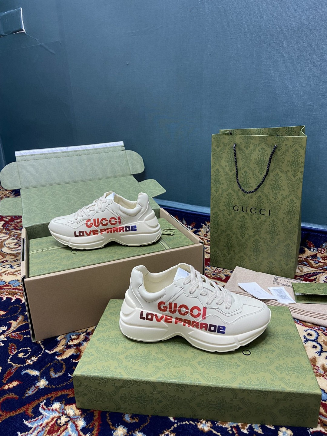 Gvc*1 Men’s Rhyton Sneakers With Gvc*1 Love Parade Red White Ivory For Men 524990‎