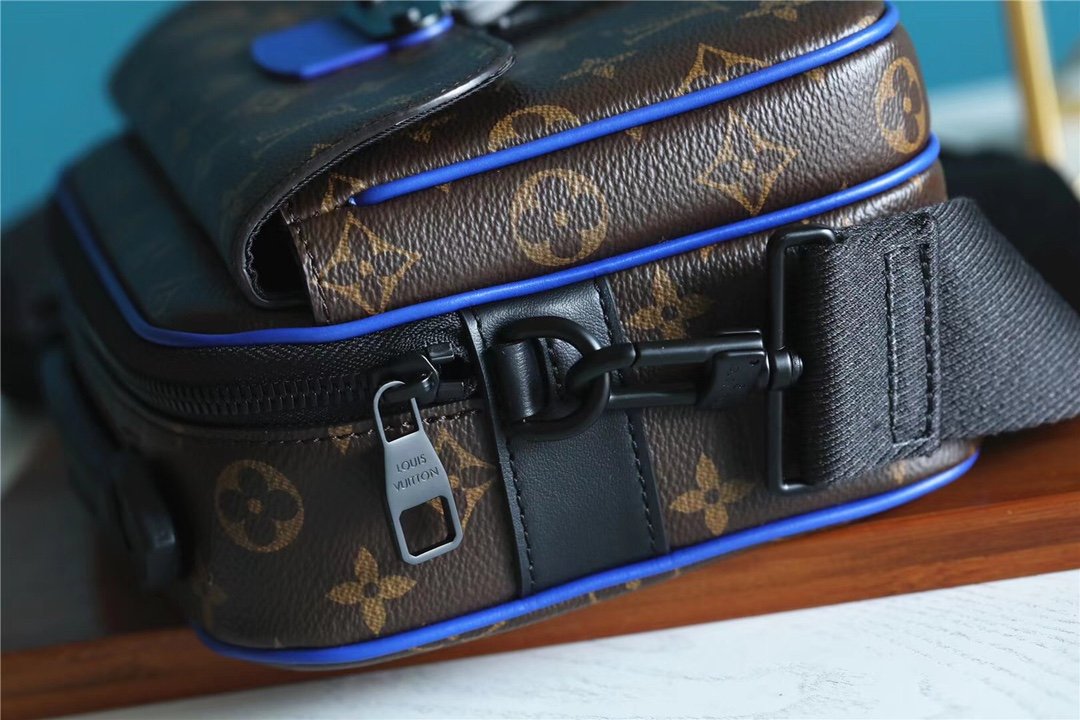 L0vis Vvtt0n S-Lock Messenger Monogram Macassar By Virgil Abloh’s Blue For Men, Men’s Bags, Shoulder And Crossbody Bags 8.7in/22cm LV