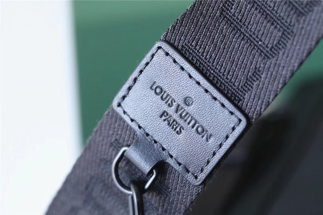 L0vis Vvtt0n Messenger Voyage Aerogram Black For Men, Men’s Bags, Shoulder And Crossbody Bags 11in/28cm LV M59329