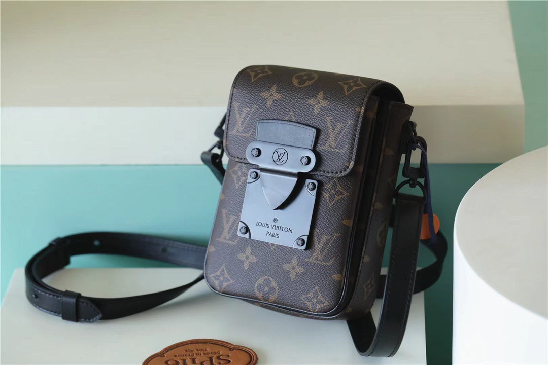 L0vis Vvtt0n S-Lock Vertical Wearable Wallet Monogram Macassar Black For Men, Men’s Bags, Shoulder And Crossbody Bags 7.5in/19cm LV M81522