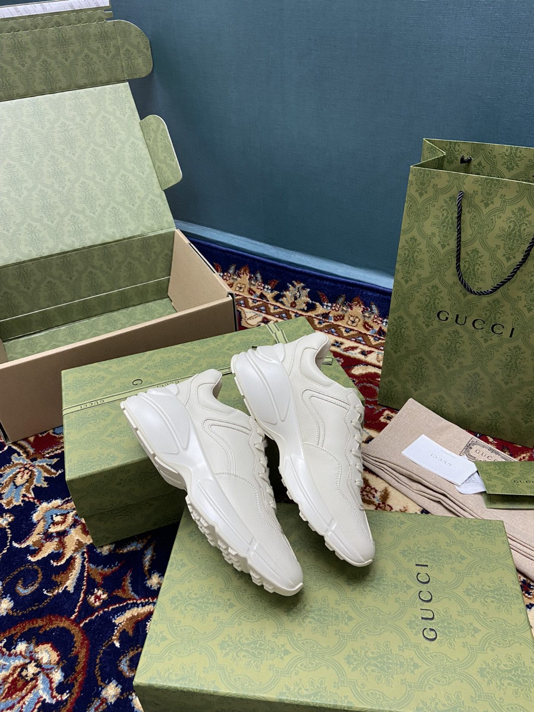 Gvc*1 Rhyton Sneaker Beige For Men 721749 0G2R0