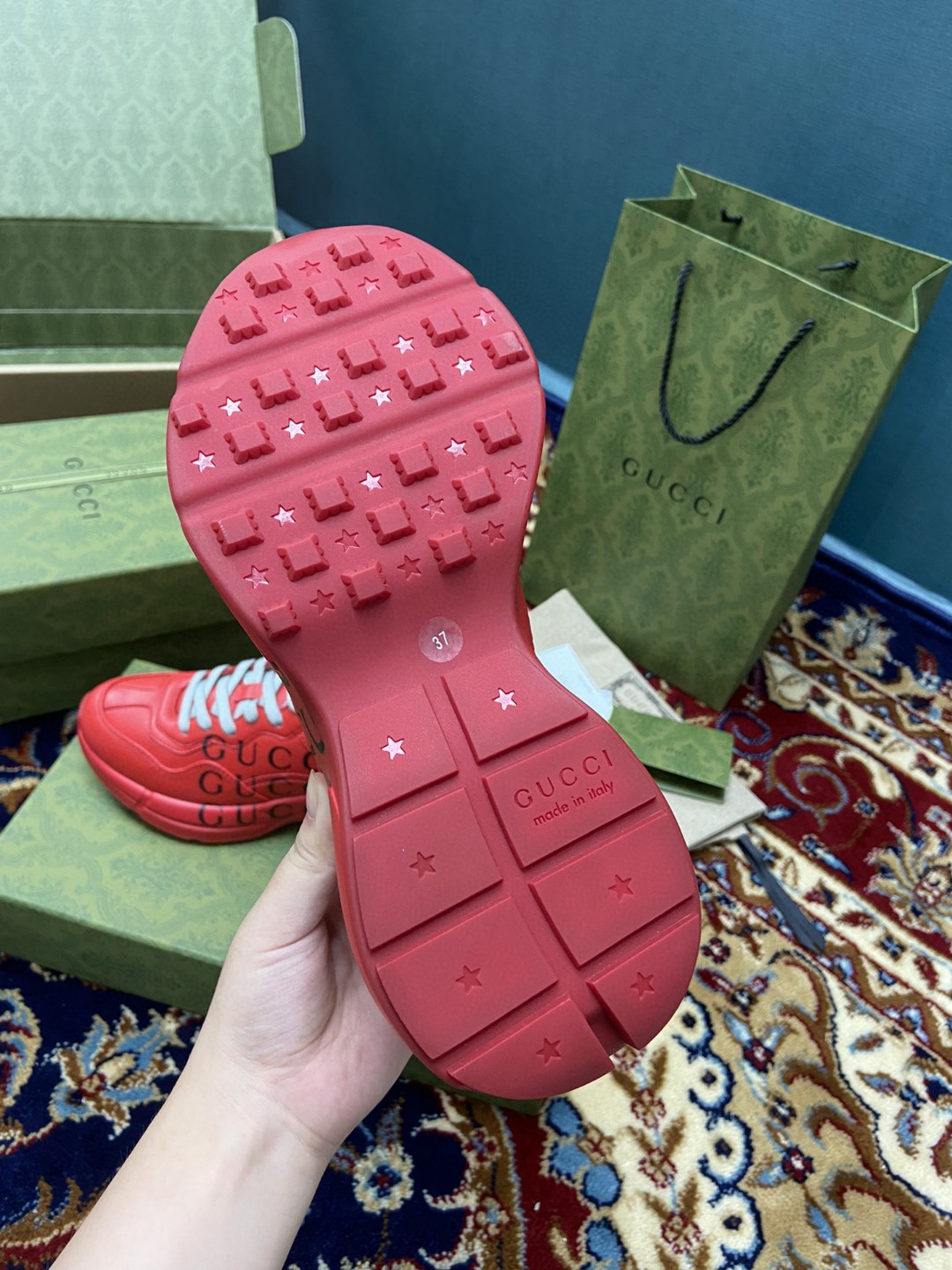 Gvc*1 Men’s 100 Rhyton Sneaker Red For Men 660938