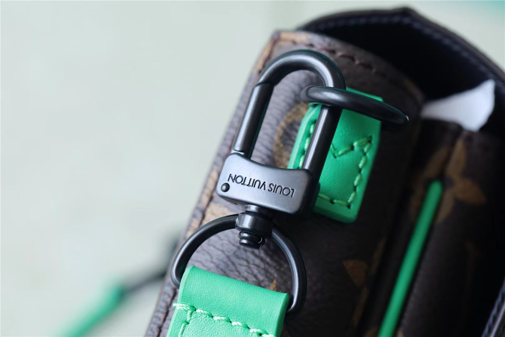 L0vis Vvtt0n S-Lock Vertical Wearable Wallet Monogram Macassar Green For Men, Men’s Bags, Shoulder And Crossbody Bags 7.5in/19cm LV