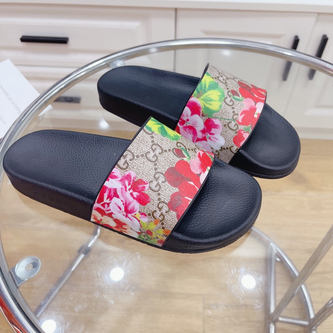 Gvc*1 Men’s Slides Bloom Print Red For Men 408508 G2200 8919