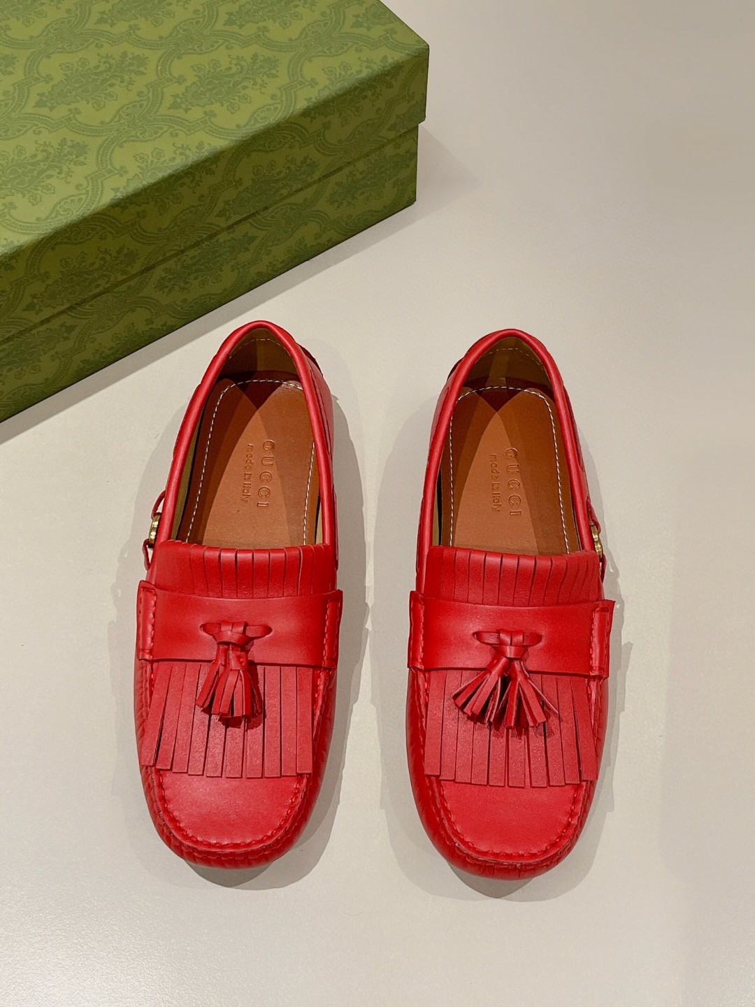Gvc*1 Men’s Loafer With Driver Interlocking G Red For Men 624699