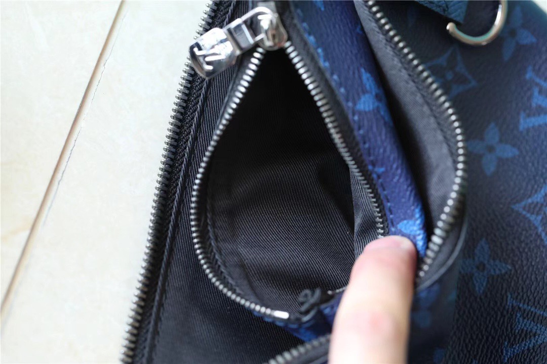 L0vis Vvtt0n Trio Messenger Monogram Canvas And Taiga Cobalt Blue For Men, Men’s Bags, Shoulder And Crossbody Bags 9.5in/25cm LV M30848