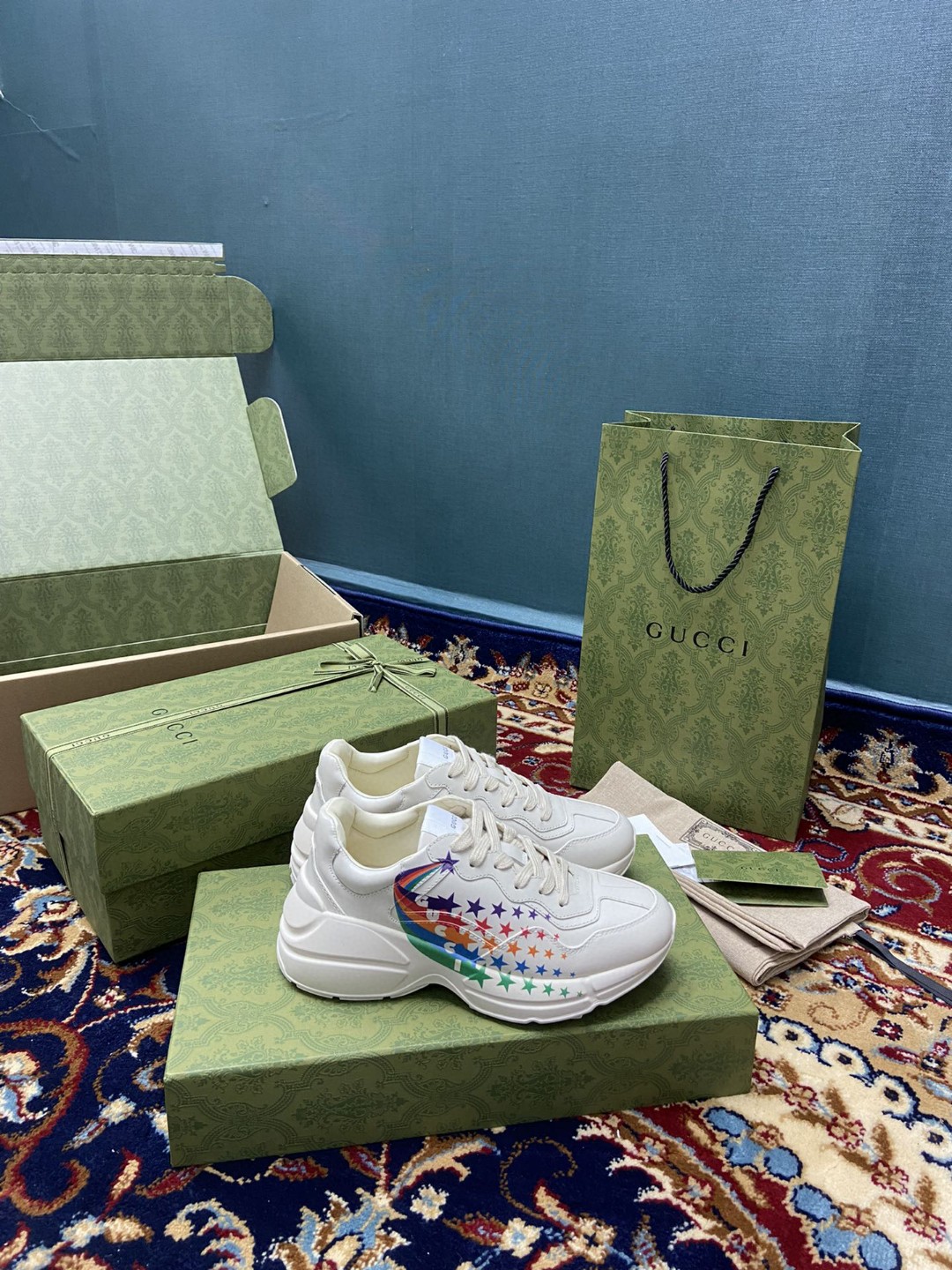 Gvc*1 Men’s Rhyton Sneakers With Gvc*1 Stars White Ivory For Men ‎684899