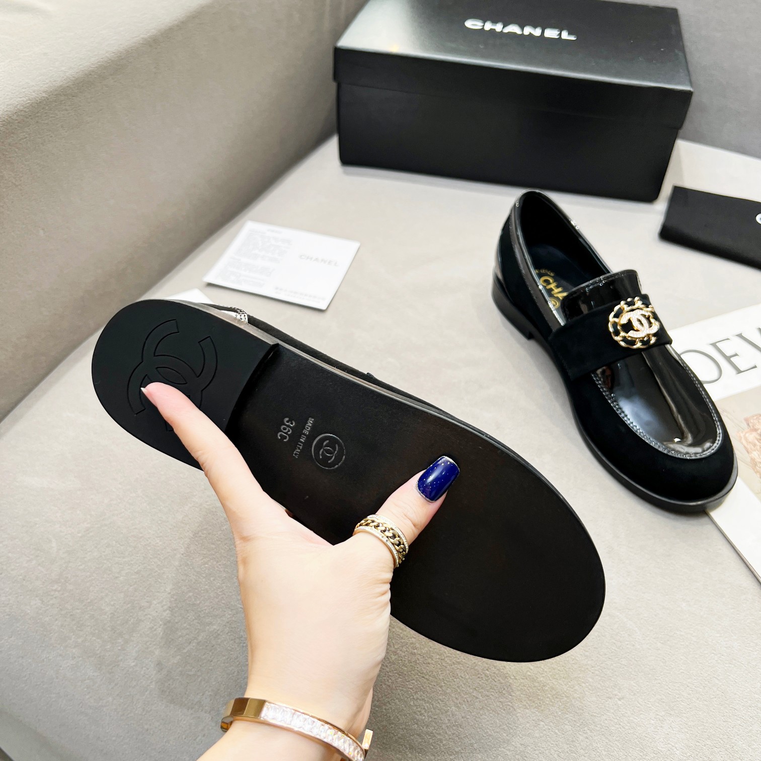 Ch**el Women’s Loafers Black For Women G39606 Y56272 94305