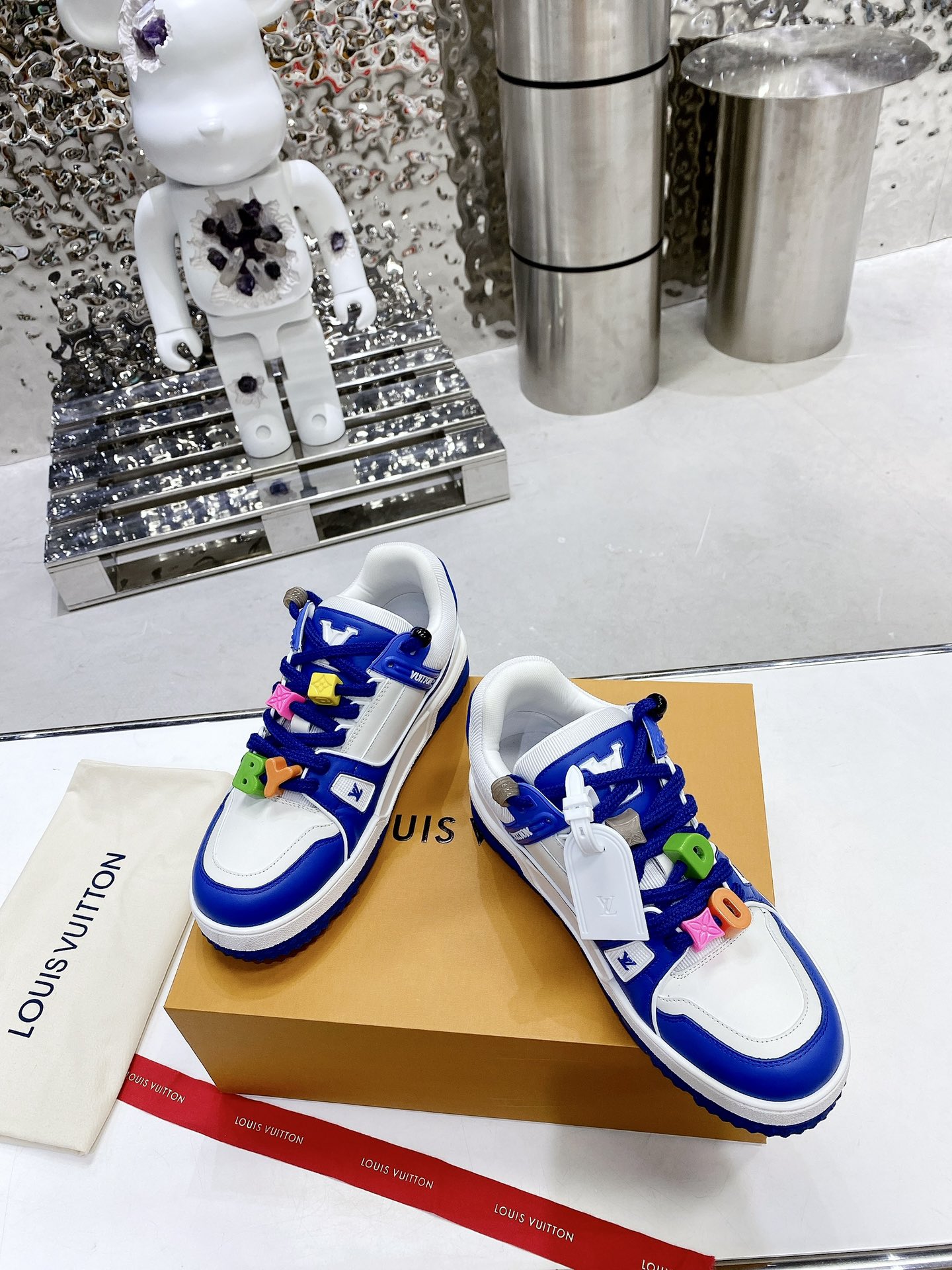 L0vis Vvtt0n LV Trainer Sneaker Blue For Men LV