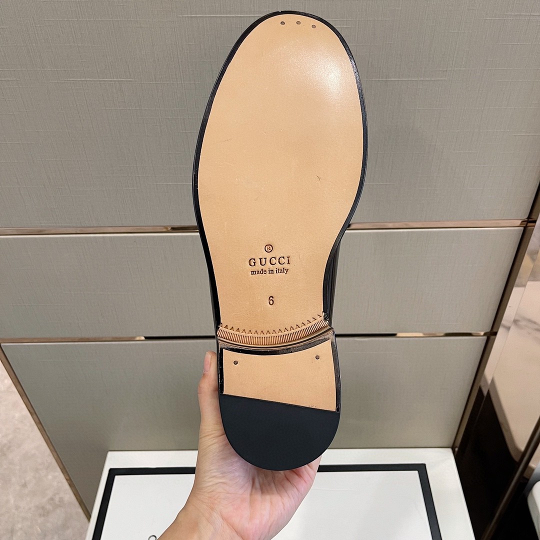 Gvc*1 Men’s GG Loafers Horsebit Black And Beige For Men 699501