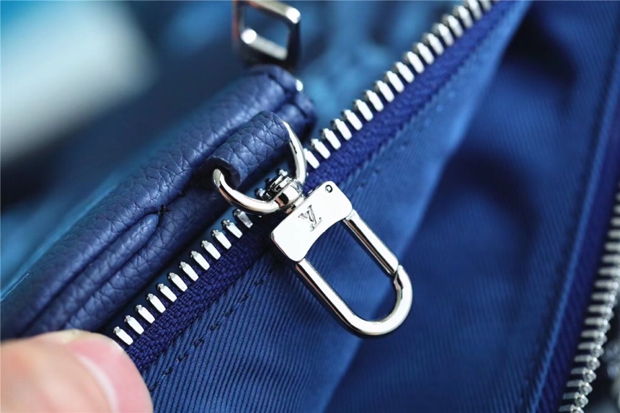 L0vis Vvtt0n Trio Messenger Ink Watercolor Blue For Men, Men’s Bags, Shoulder And Crossbody Bags 9.5in/25cm LV M57840