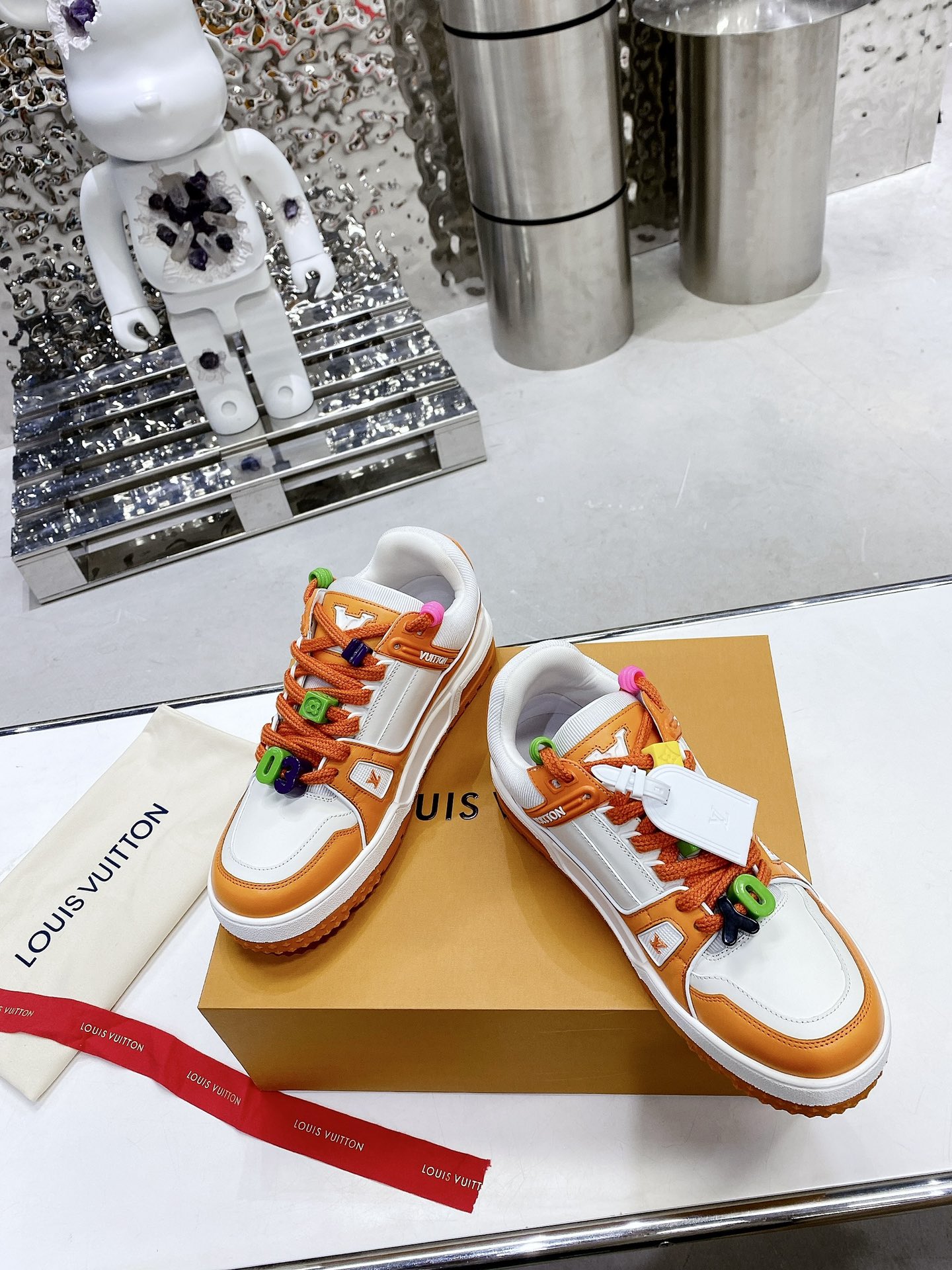 L0vis Vvtt0n LV Trainer Sneaker Orange For Men LV