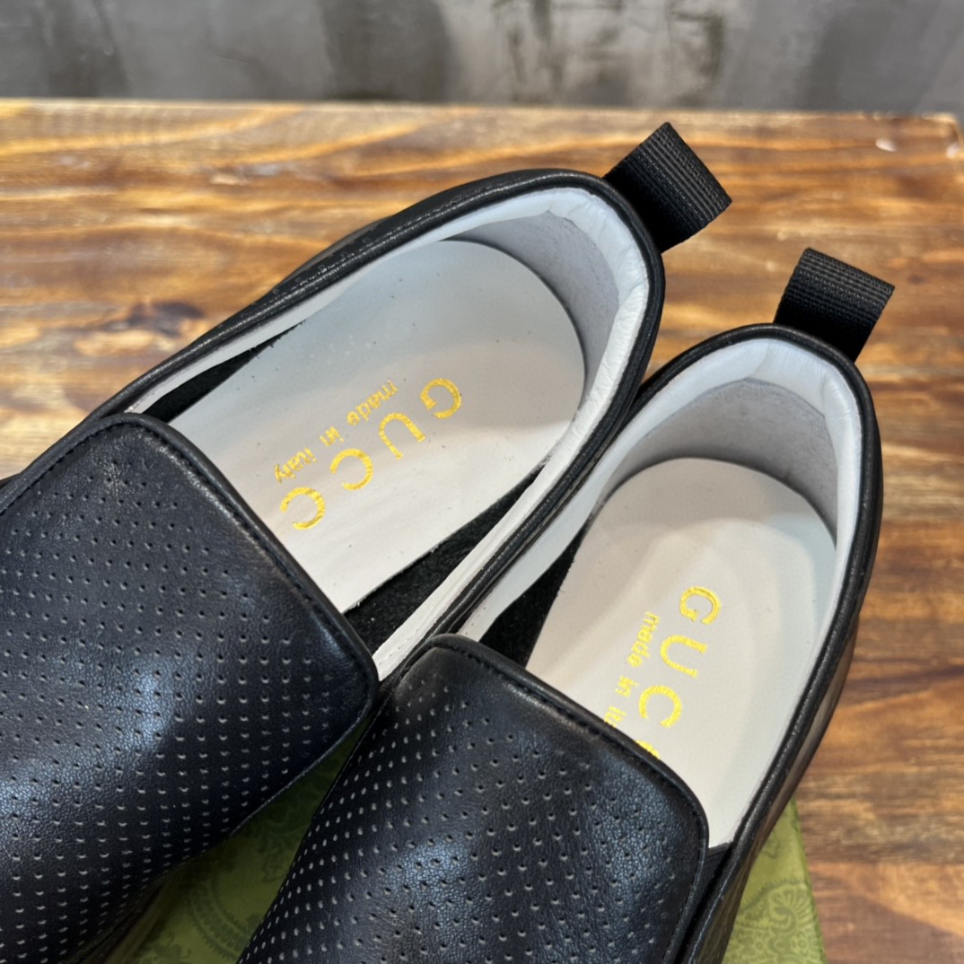 Gvc*1 Men’s Perforated Slip On Sneaker Black For Men 407364