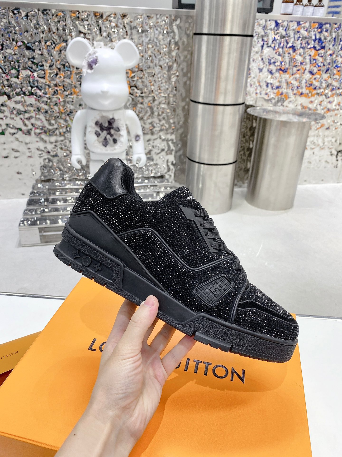 L0vis Vvtt0n Women’s LV Trainers Black For Women LV