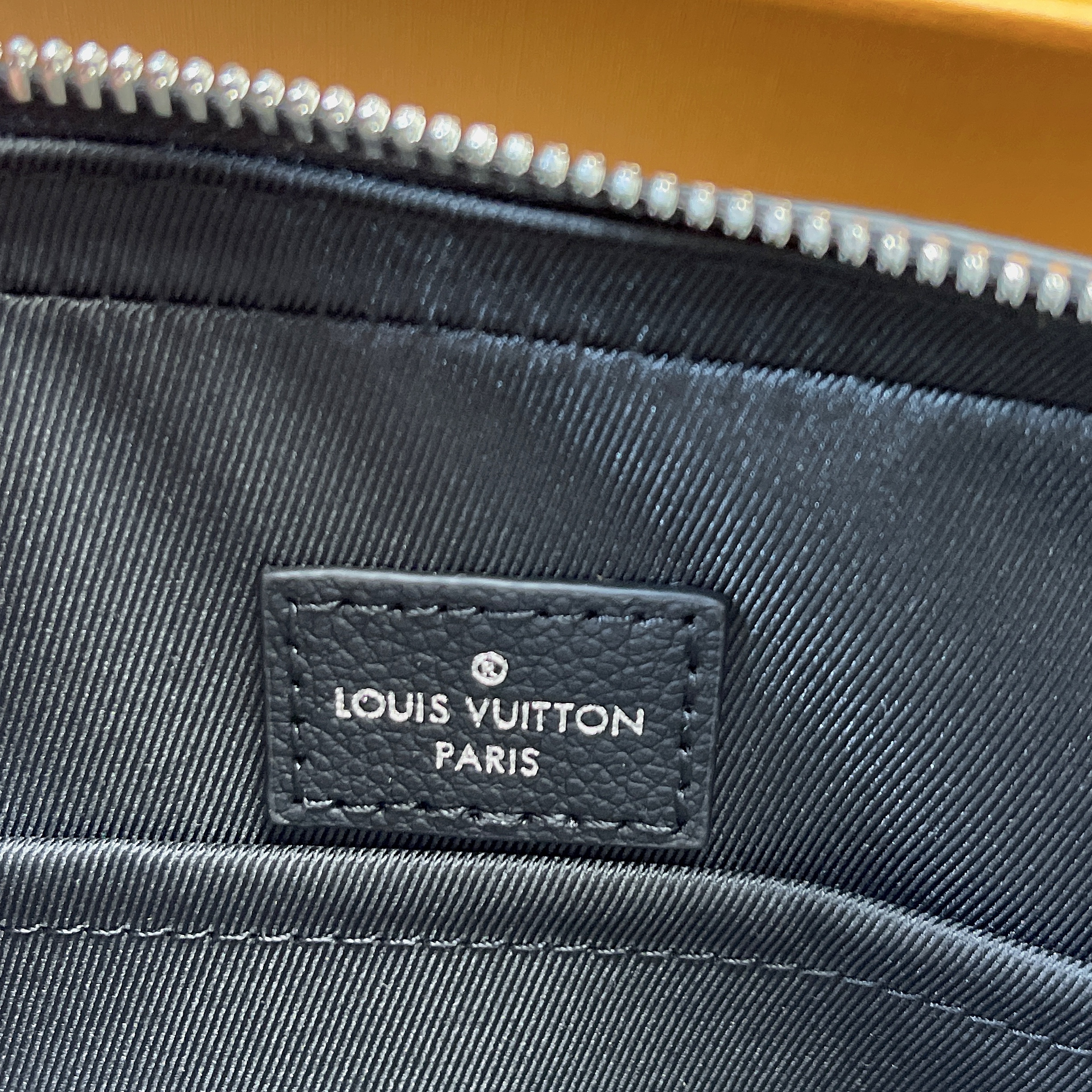 L0vis Vvtt0n Trio Messenger Damier Graphite For Men, Men’s Bags, Shoulder And Crossbody Bags 9.5in/25cm LV N80401