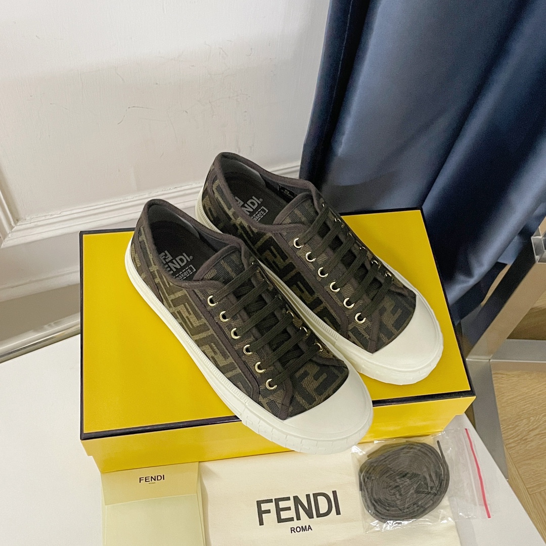 F**di Domino Brown FF Fabric Low-Tops For Women 8E8325AJZXF0R7V