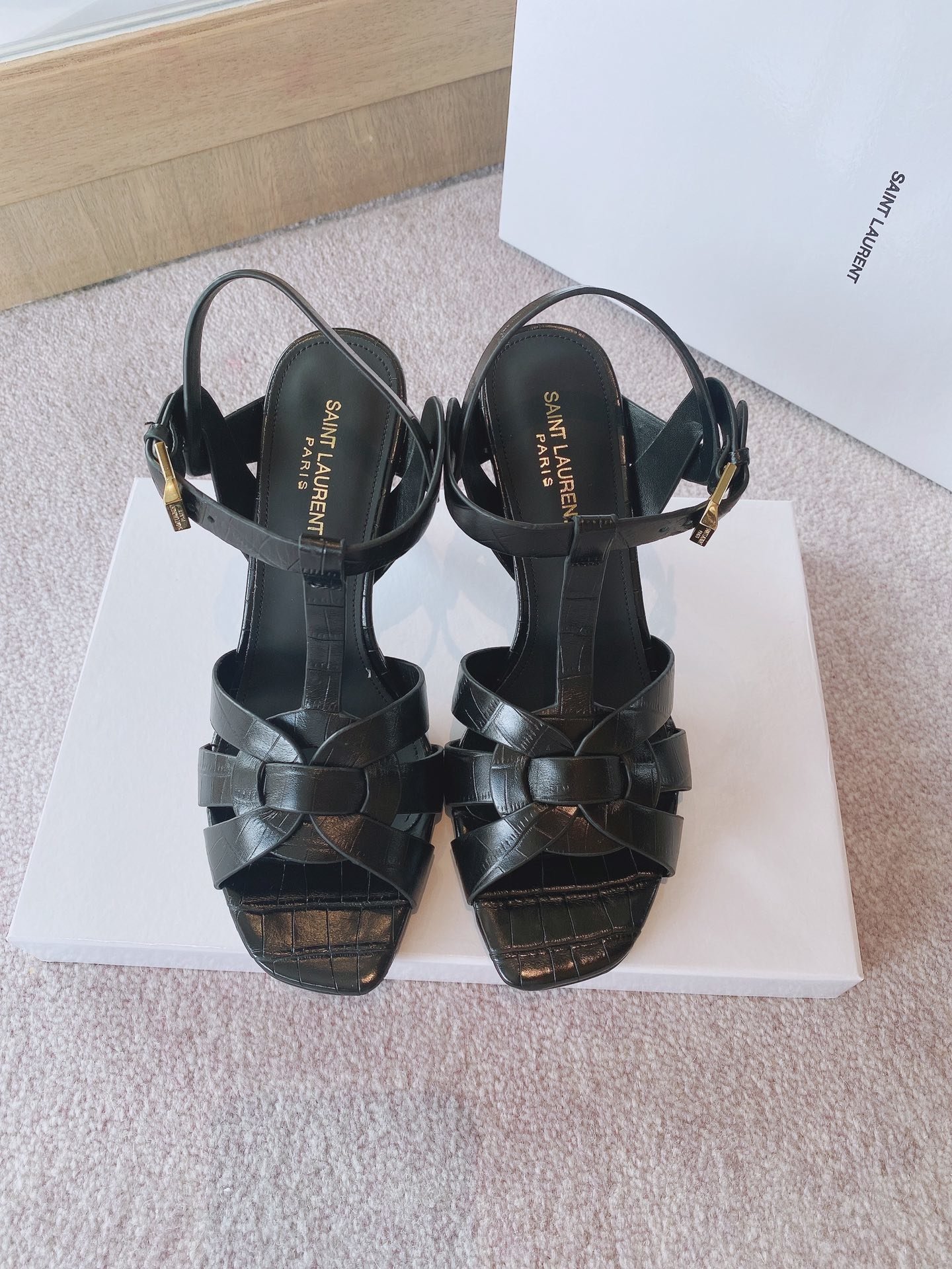 Sa1nt Lau*nt Women’s Tribute Sandals Black For Women Y51 6206731YQ001000