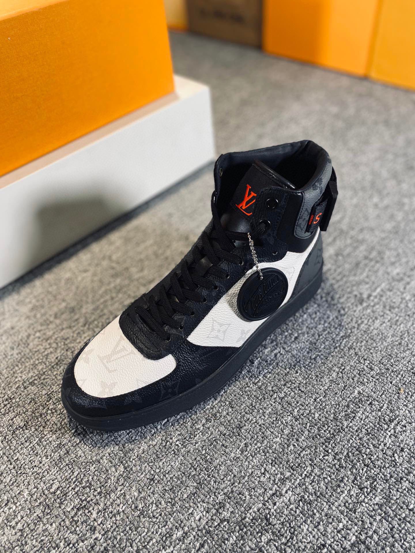 L0vis Vvtt0n Rivoli Sneaker Boots Black And White For Men LV