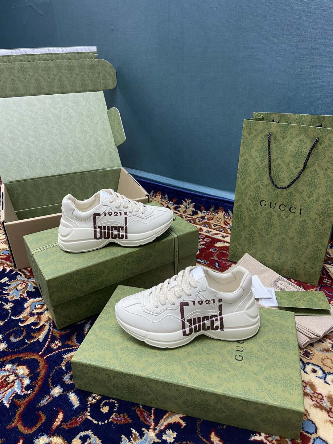 Gvc*1 Women’s Rhyton Sneakers With Logo 1921 Gvc*1 White Ivory For Women 684896 DRW00 9522