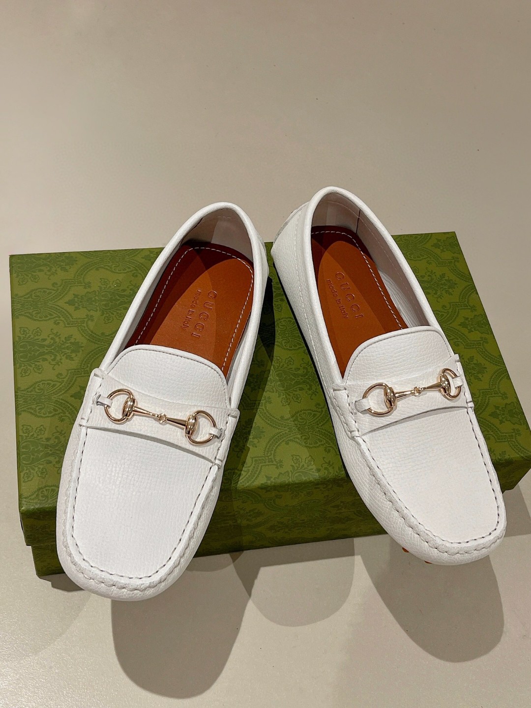 Gvc*1 Men’s Horsebit Driver White For Men 674254 UDU00 9022