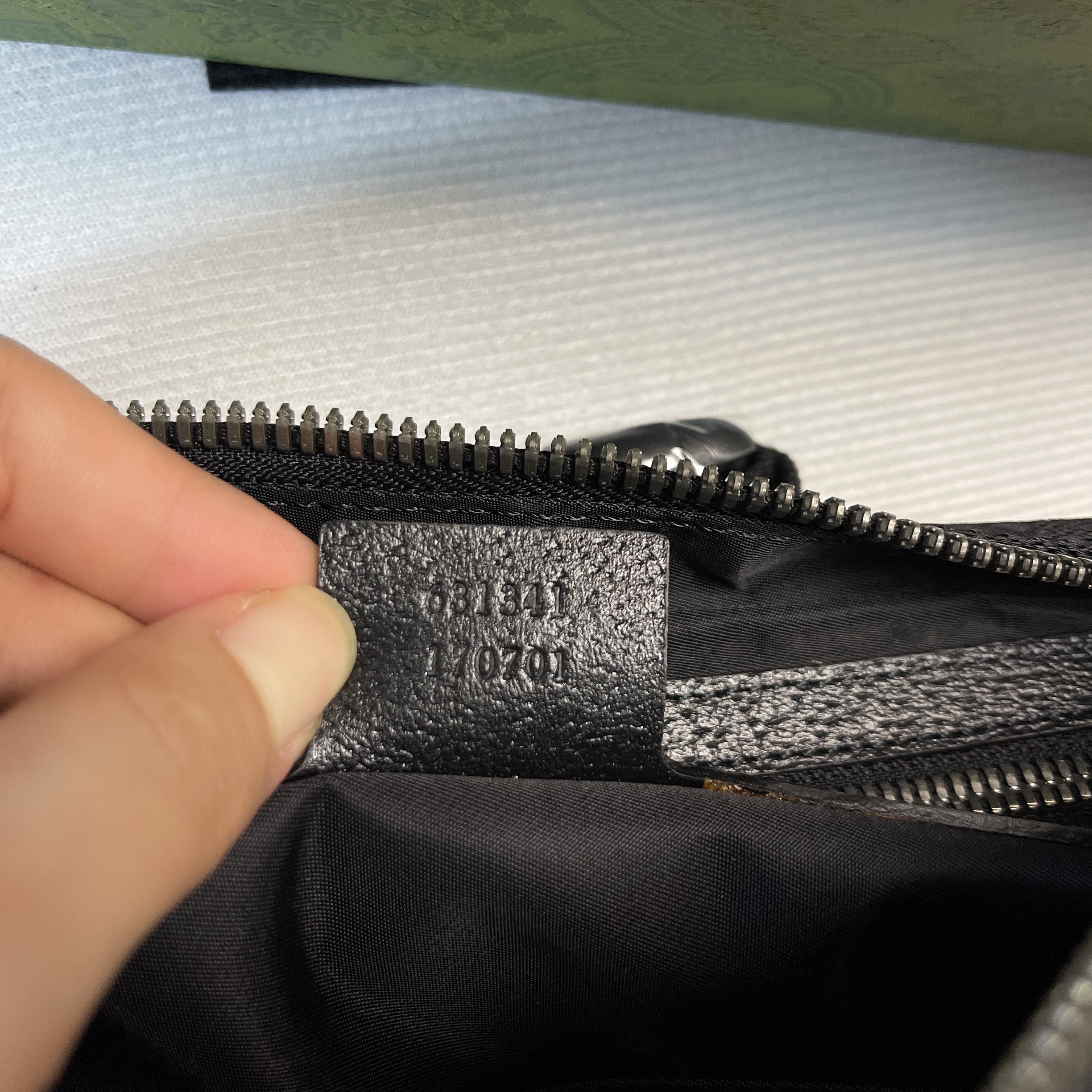 Gvc*1 Gvc*1 Off The Grid Belt Bag Black GG ECONYL® For Men  9.5in/24cm GG 631341 H9HBN 1000