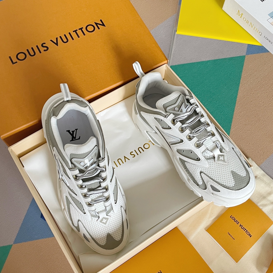 L0vis Vvtt0n Men’s LV Runner Tatic Sneaker White For Men LV 1A9TUZ