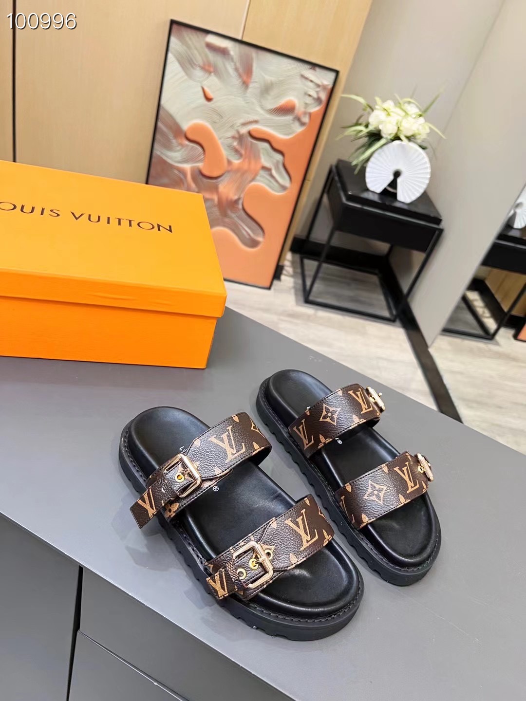 L0vis Vvtt0n Women’s Bom Dia Flat Mule Brown For Women LV 1A3R5O