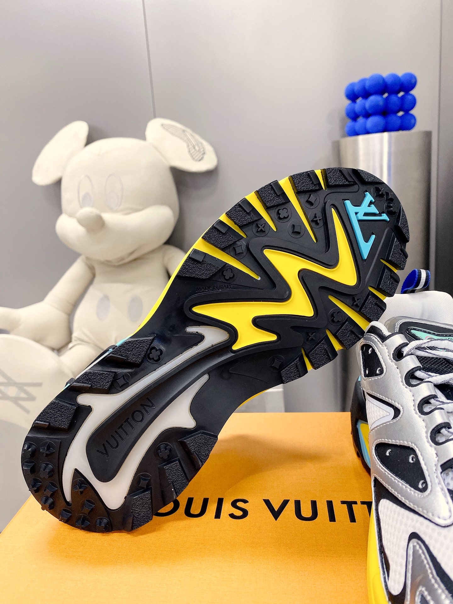 L0vis Vuittion LV Runner Tatic Sneaker Yellow And White For Men LV