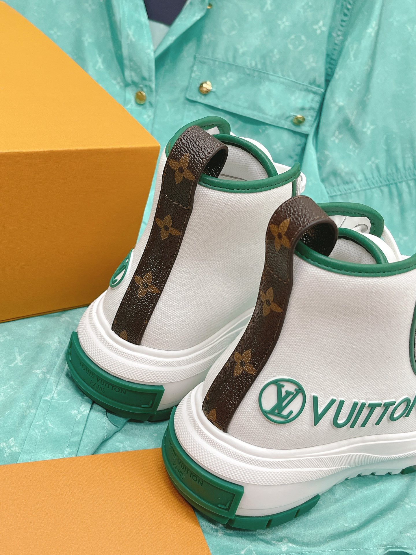 L0vis Vvtt0n Women’s LV Squad Sneaker Boots Green For Women LV