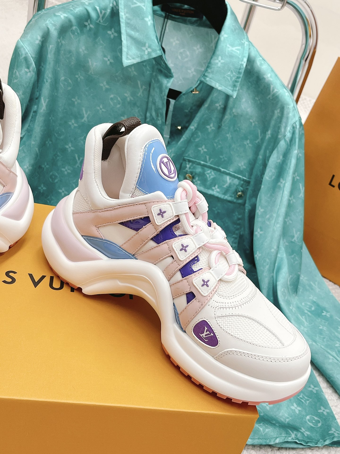 L0vis Vvtt0n Women’s LV Archlight Sneaker Blue For Women LV