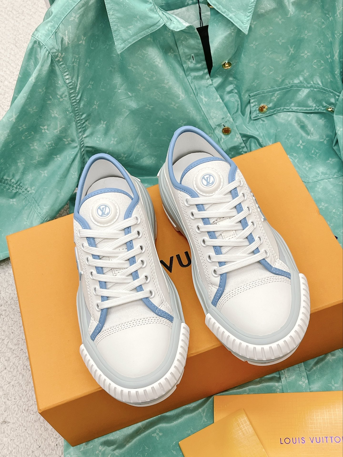L0vis Vvtt0n Women’s LV Squad Sneaker Blue For Women LV