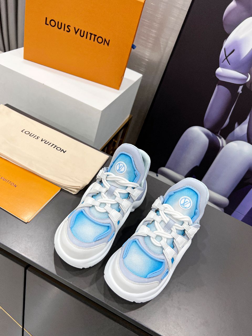 L0vis Vvtt0n Women’s LV Archlight Sneaker Blue For Women LV 1A9RVB