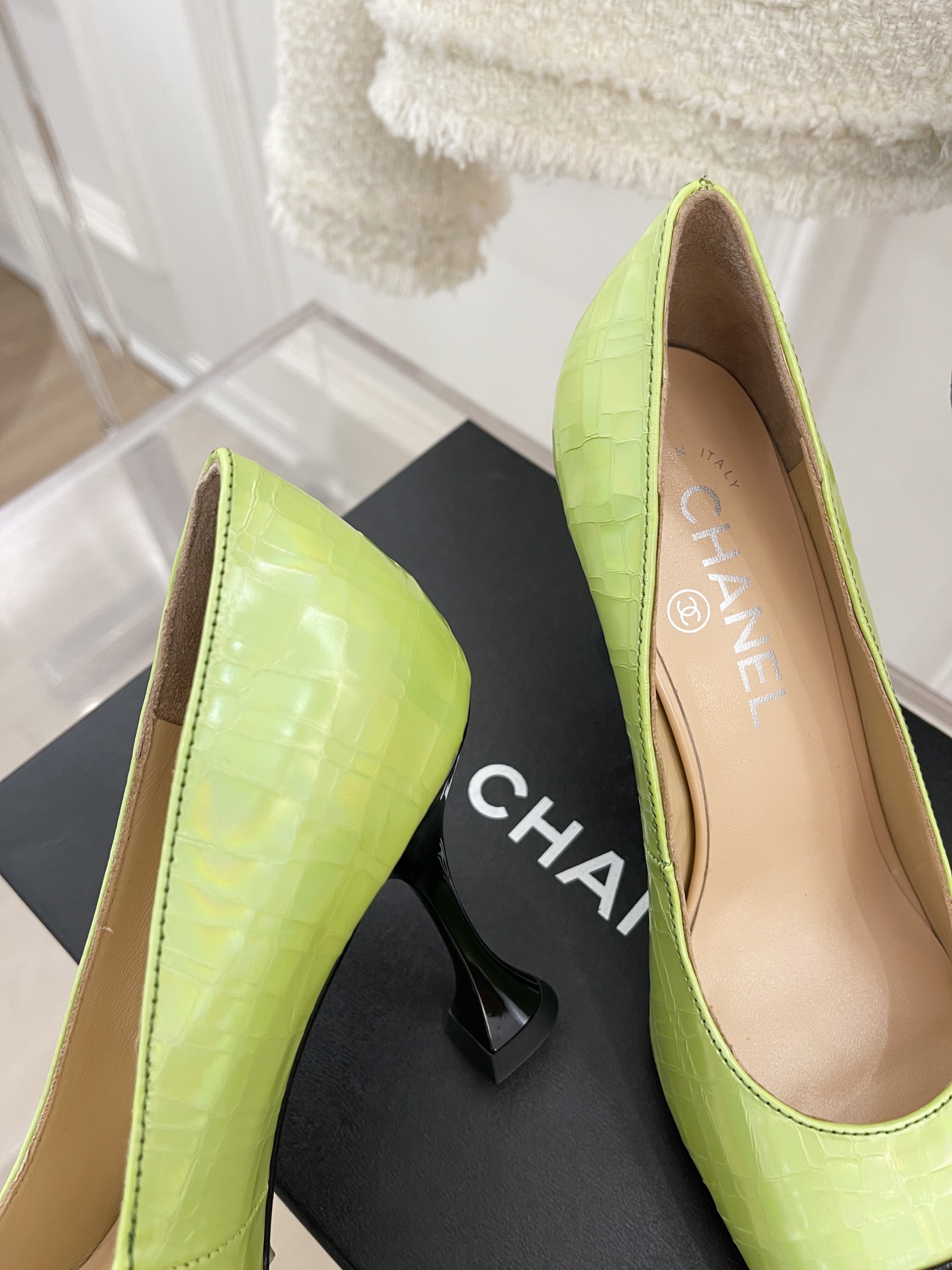 Ch**el Women’s Pump & Grosgrain Green For Women